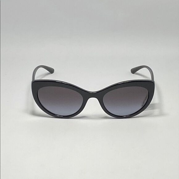 Dolce
& Gabbana Black Cat Eye Sunglasses 53mm - Picture 3 of 10